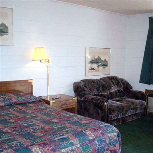 Budget Motel Rockwood Exterior photo