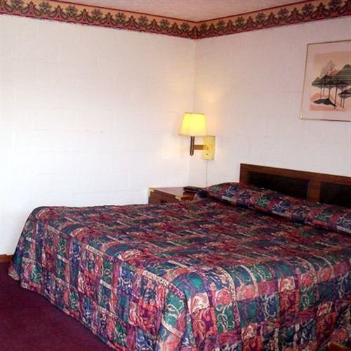 Budget Motel Rockwood Exterior photo