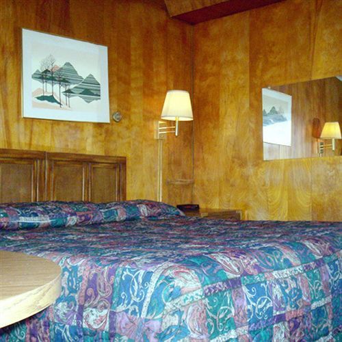 Budget Motel Rockwood Exterior photo