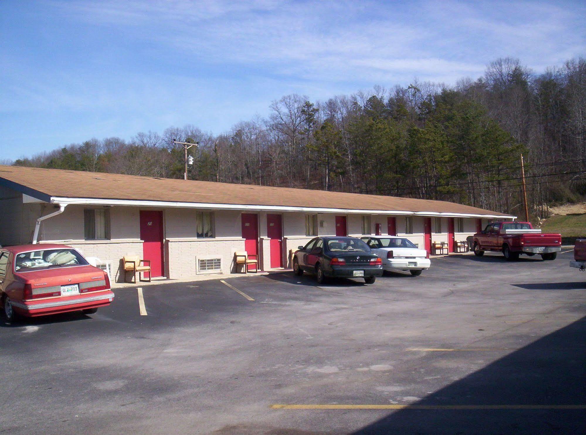 Budget Motel Rockwood Exterior photo
