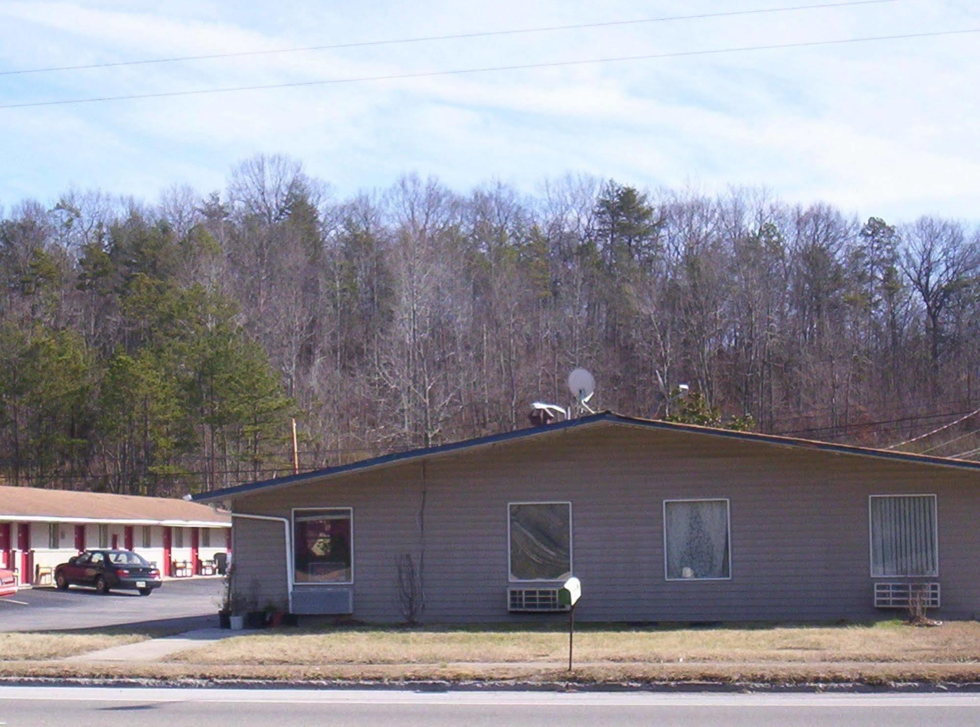 Budget Motel Rockwood Exterior photo